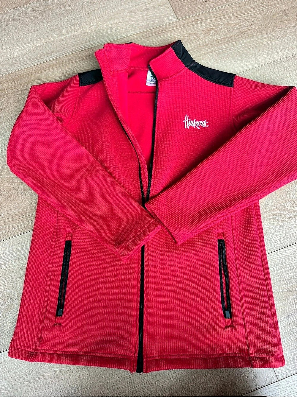 Nebraska Performance Jacket in Red Like New